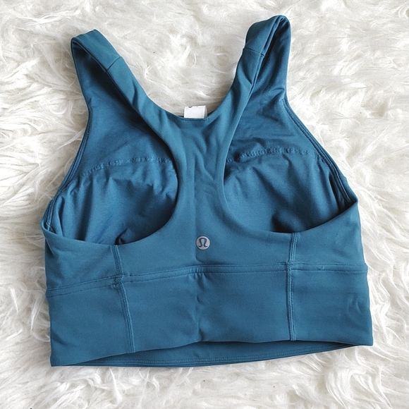 Women lululemon sports bra - Picture 3 of 6